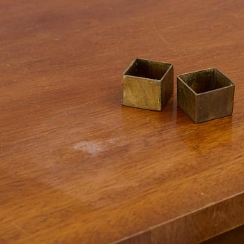 Byrå, gustaviansk stil, omkring 1900.