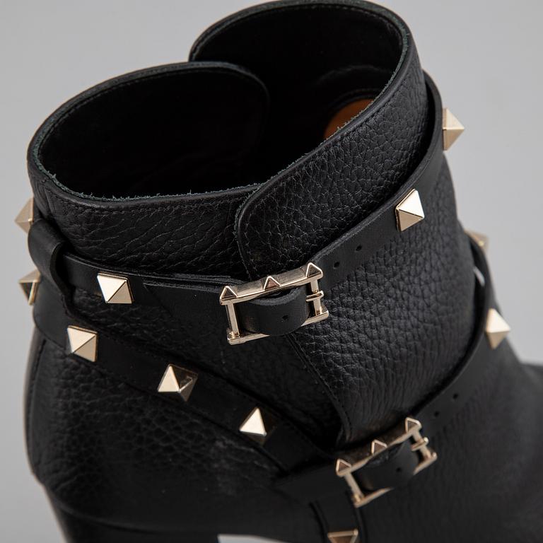 VALENTINO, leather bo0ts, size 37.