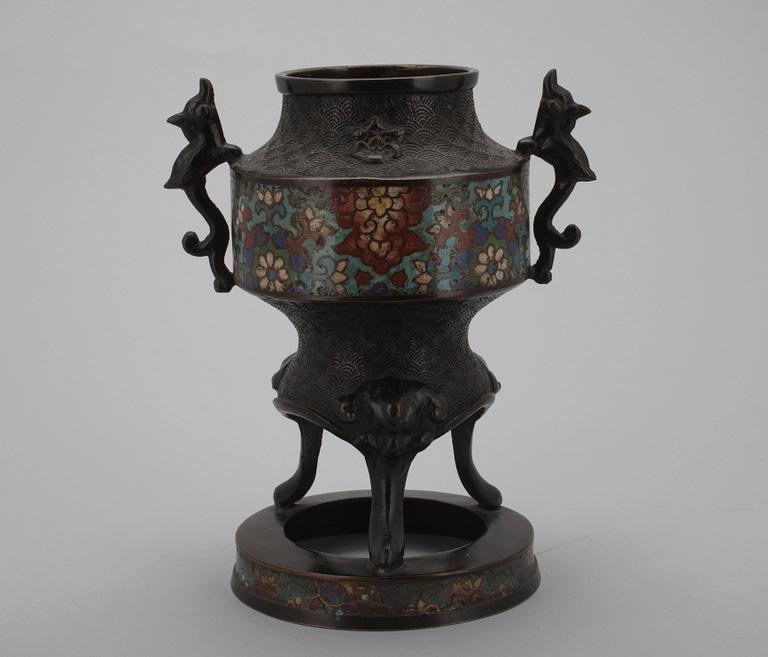 RÖKELSEKAR, metallblandning, cloisonné emalj, Japan, sannolikt 1800-tal.