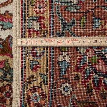 MATTO, a semi-antique Tabriz, ca 311 x 208 cm.