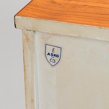 Ilmari Tapiovaara, hurtsar/nattduksbord, ett par, modell 1503, Asko 1960-tal.