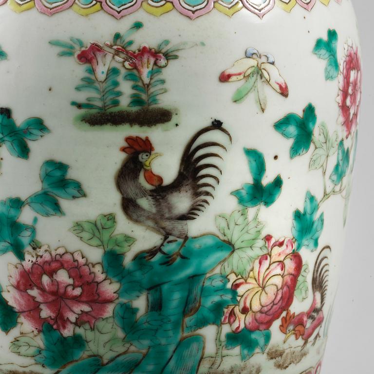 VAS, porslin, Kina, 1800-/1900-tal.