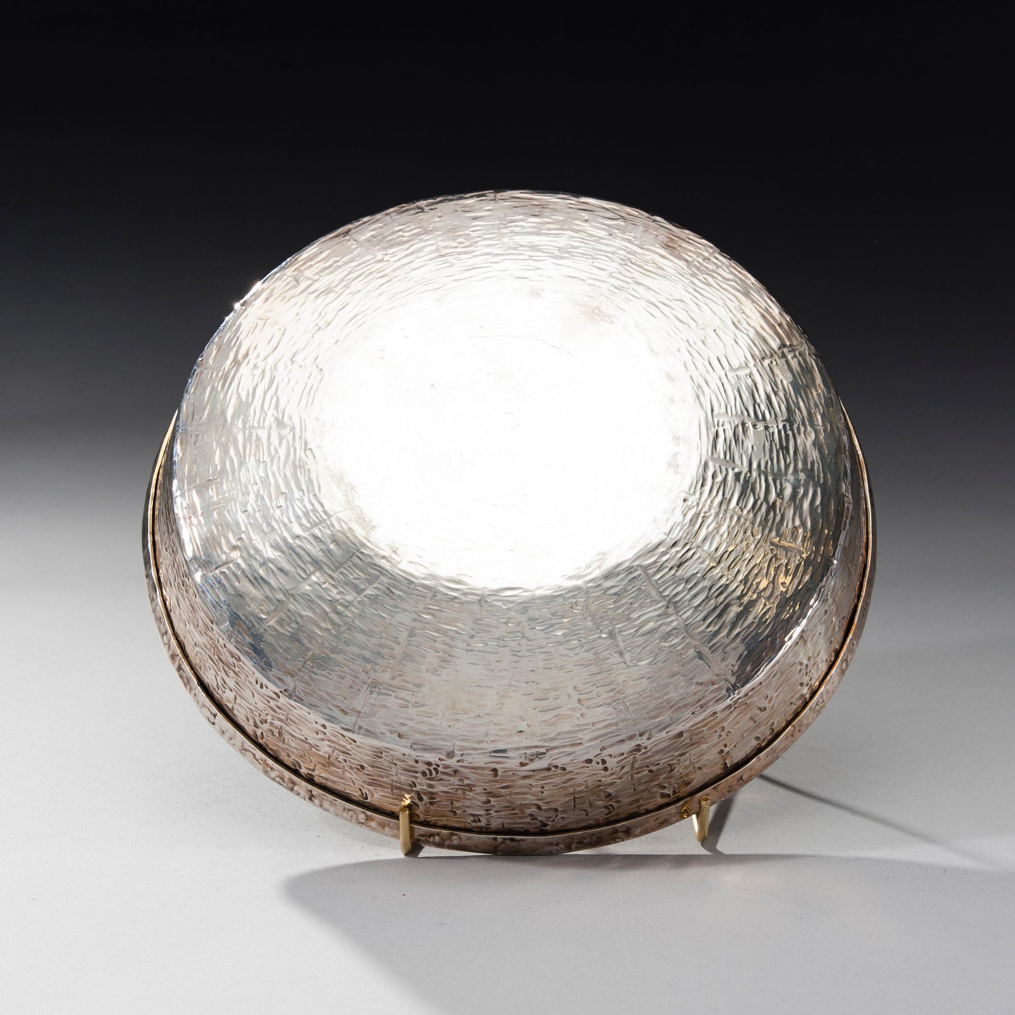 SKÅL, sterling silver, Tapio Wirkkala, signerad TW, 1969. Stämplad Käsityö (handgjord). Vikt 801,5 g.