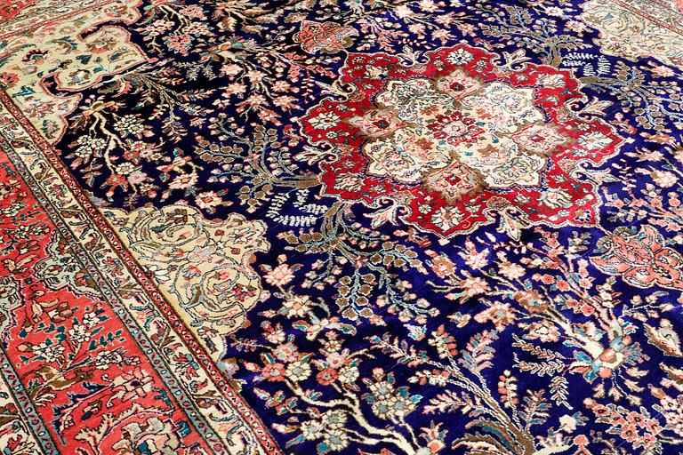 MATTO, Tabriz, ca 385 x 300 cm.
