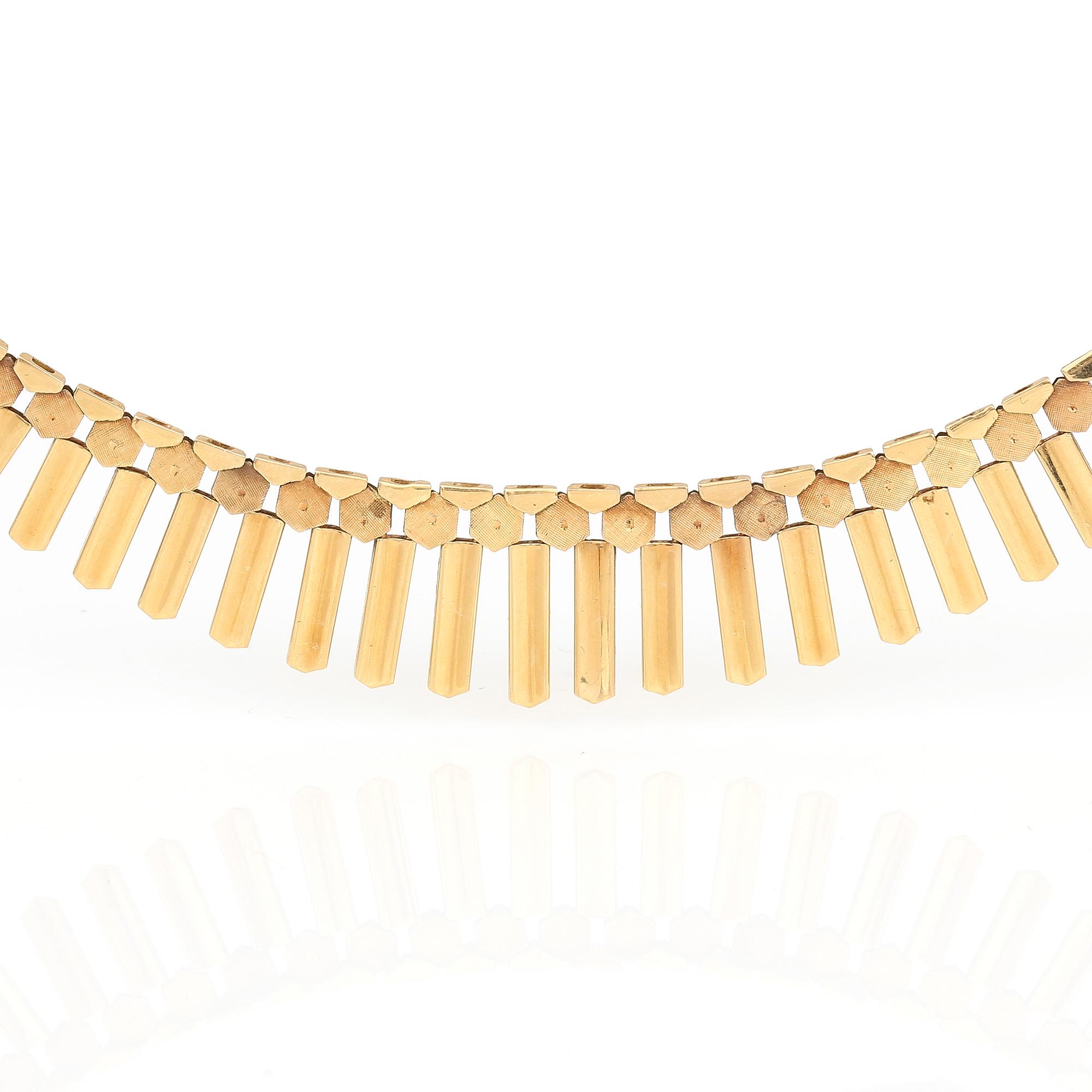 COLLIER, 18K guld, troligen Italien, andra hälft 1900-tals. Total vikt ca 33,26 g.
