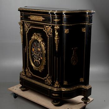 SKÅP, Louis XVI-stil, Mellaneuropa, 1800-talets senare hälft.