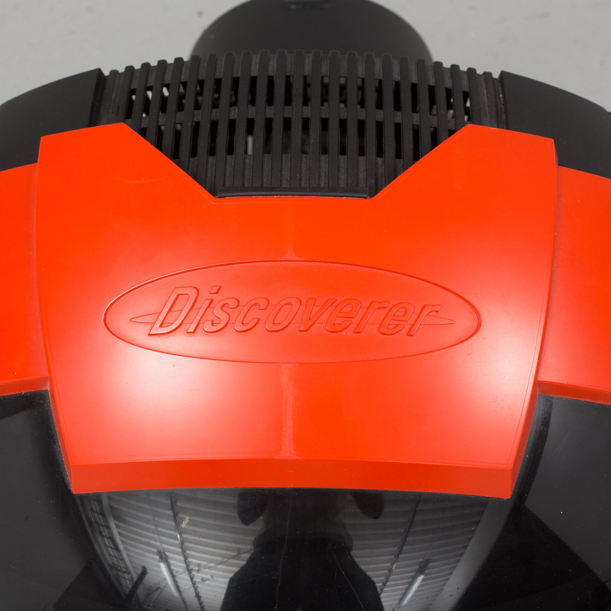 A "Discoverer Space Helmet" TV from Philips, 1980-tal.