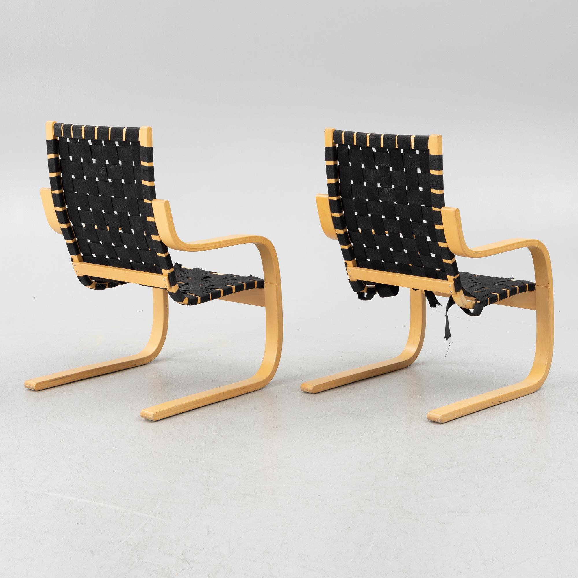 Alvar Aalto, a pair of model 406 armchairs, Artek, end of the 20th century.
