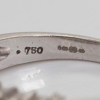 Ring, briljantslipade diamanter, 18K vitguld, England.