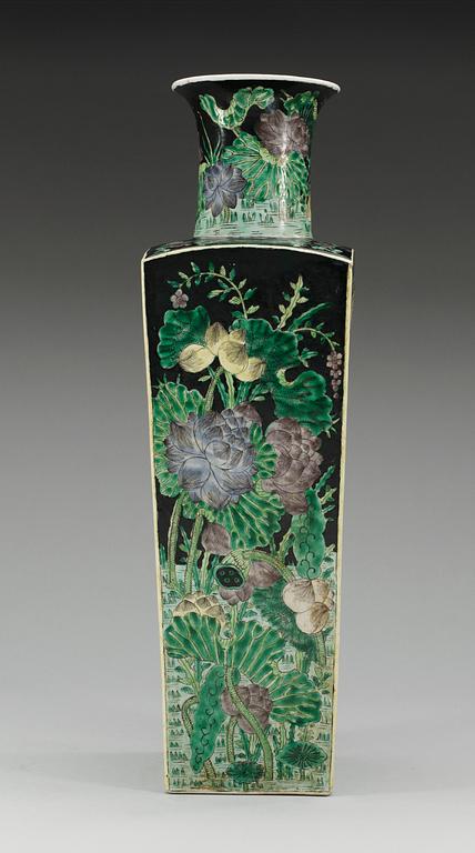 A famille noir vase, Qing dynasty (1644-1912).