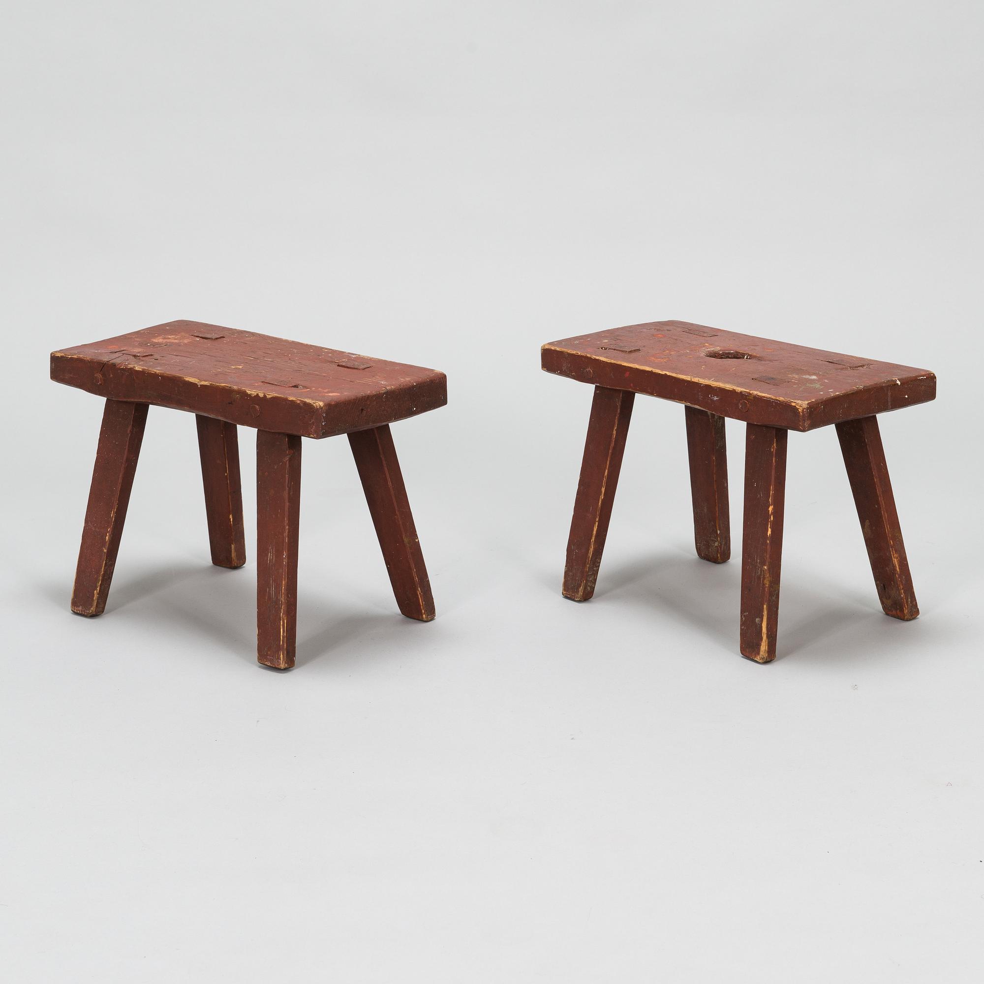 A pair of 19th-century stools. - Bukowskis