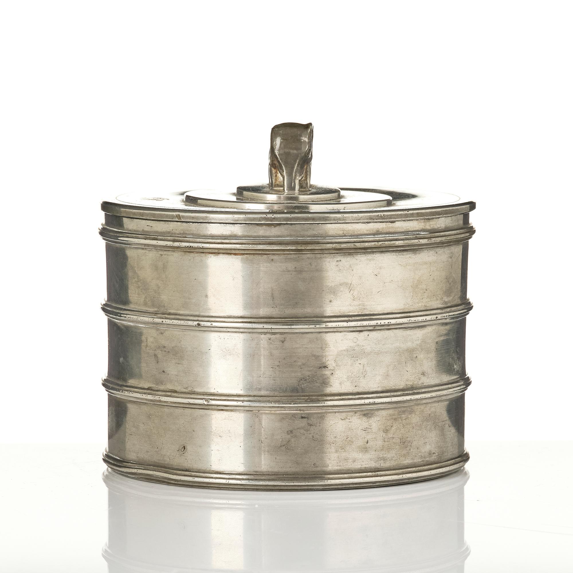 Sylvia Stave, burk med lock, modell 5278, C.G. Hallberg, Stockholm, 1933.