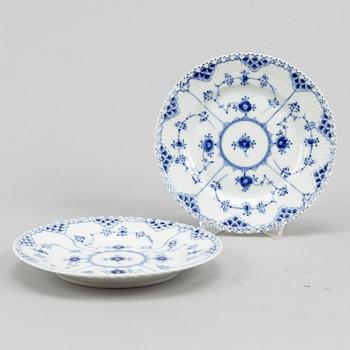 Delar av kaffeservis,  porslin, 13 delar, "musselmalet", hel- och halvblonde, , Royal Copenhagen.