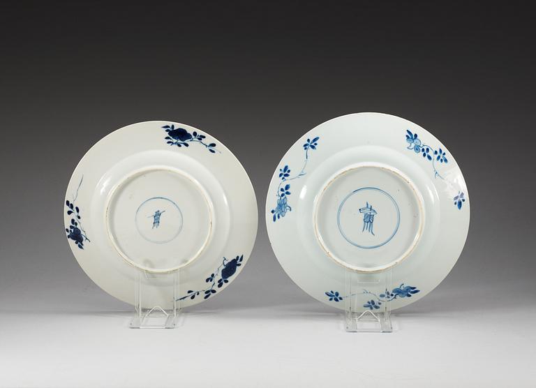 A set of eight odd blue and white dishes, Qing dynasty, Kangxi (1662-1722).