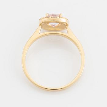 Morganite and brilliant cut diaond ring.