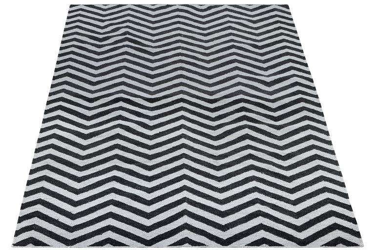 A Kilim rug with modern design, c. 230 x 163 cm.