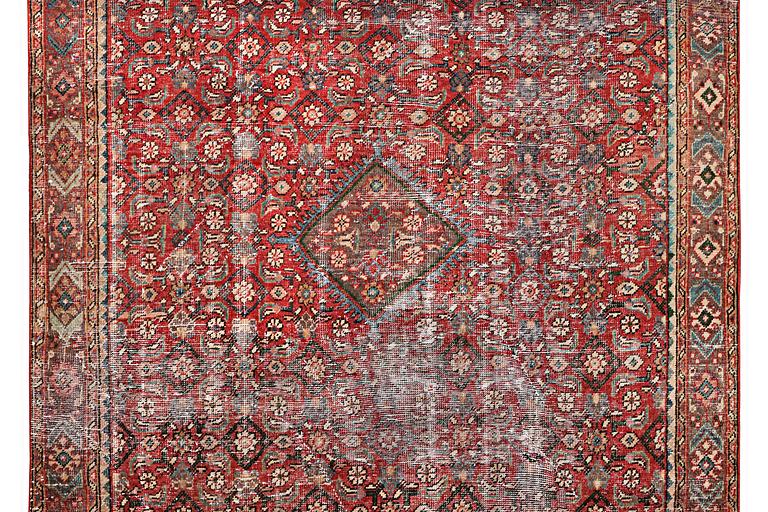 A Persian carpet, vintage design, c. 289 x 190 cm.