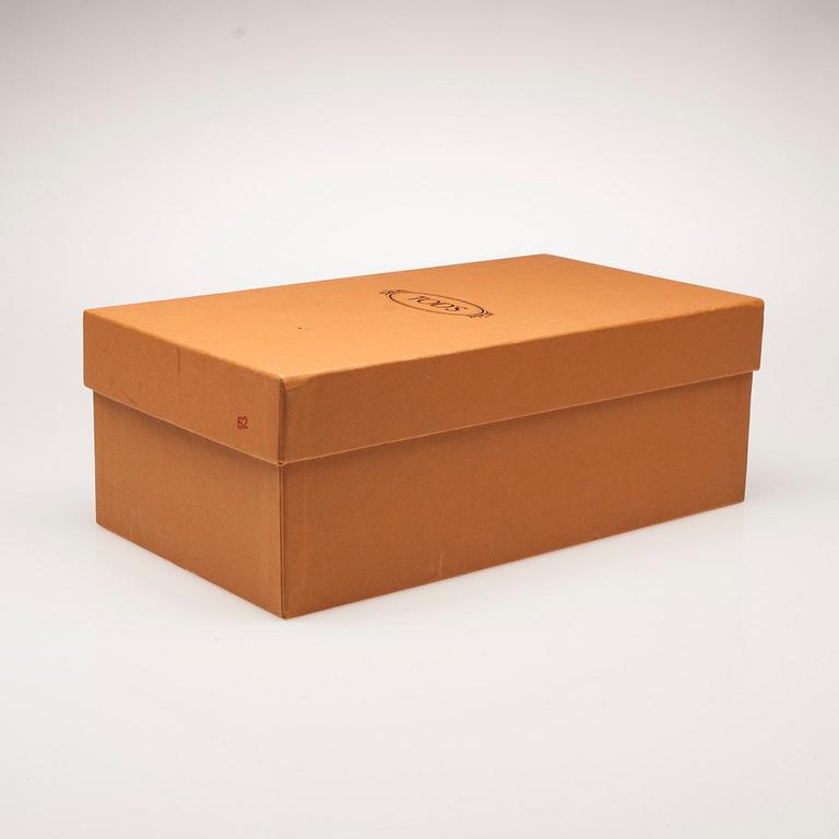 SKOR, Tod's.