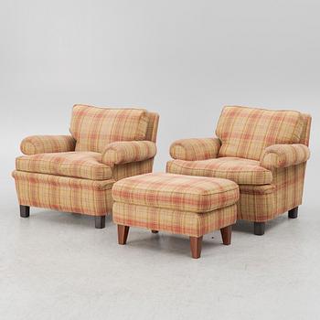 Fåtöljer, ett par, samt en fotpall, 2000-tal.