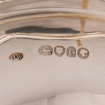 A 1920 silver bread basket, London.