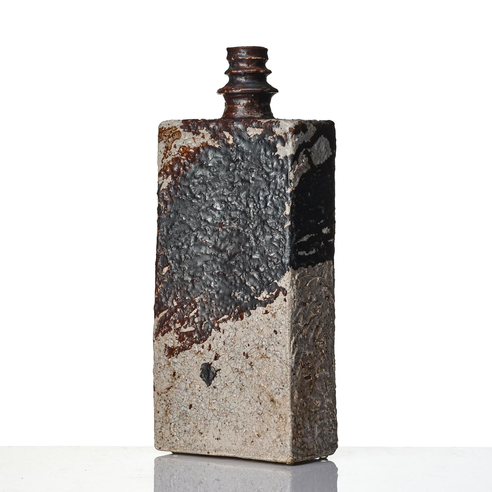 Annikki Hovisaari, a stoneware vase, Arabia, Finland.