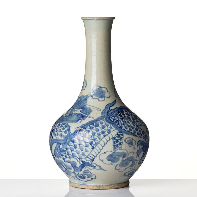 Vas, porslin. Korea, Joseon, 1800-tal.