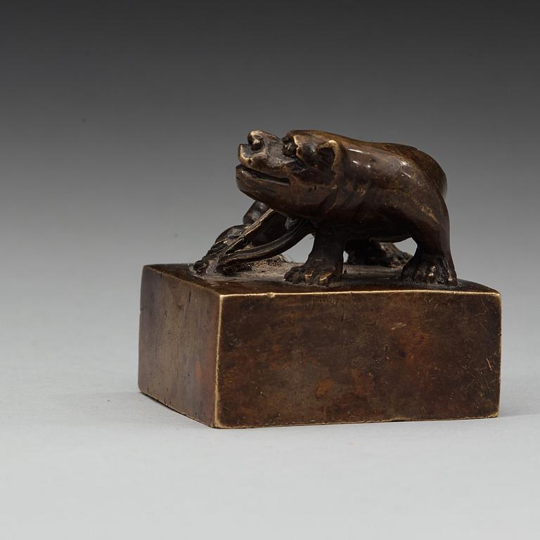 A bronze seal, Qing dynasty.