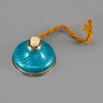 RINGKLOCKA, för elektricitet, silver och emalj, svenska importstämplar, 1900-talets första hälft.