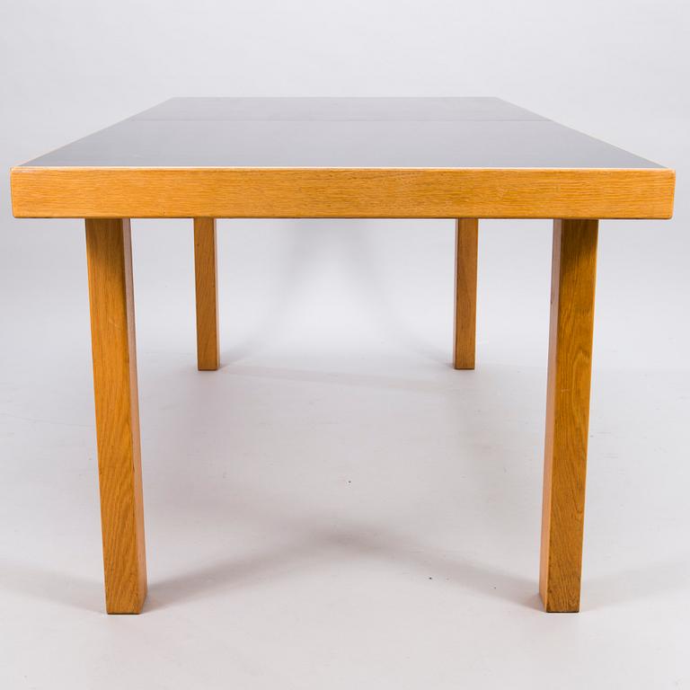 CARL GUSTAF HIORT AF ORNÄS, A mid 20th century 'Näyttely Senior' dining table for HMN Huonekalu Mikko Nupponen. Finland.