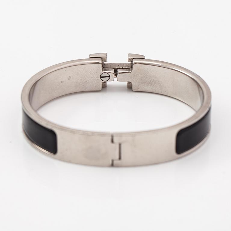 Hermès, armband, "Clic H PM", silverfärgad metall och svart emalj.