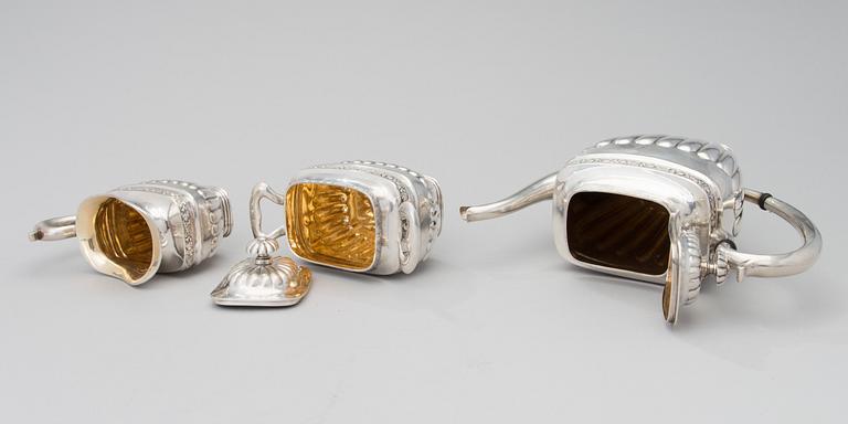 A 3-piece silver coffee set by Bruno Alexander Nylund, Helsingfors 1919. Weight circa 1336 g.