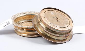 COASTERS, ett par, nysilver, 1900-talets första hälft.