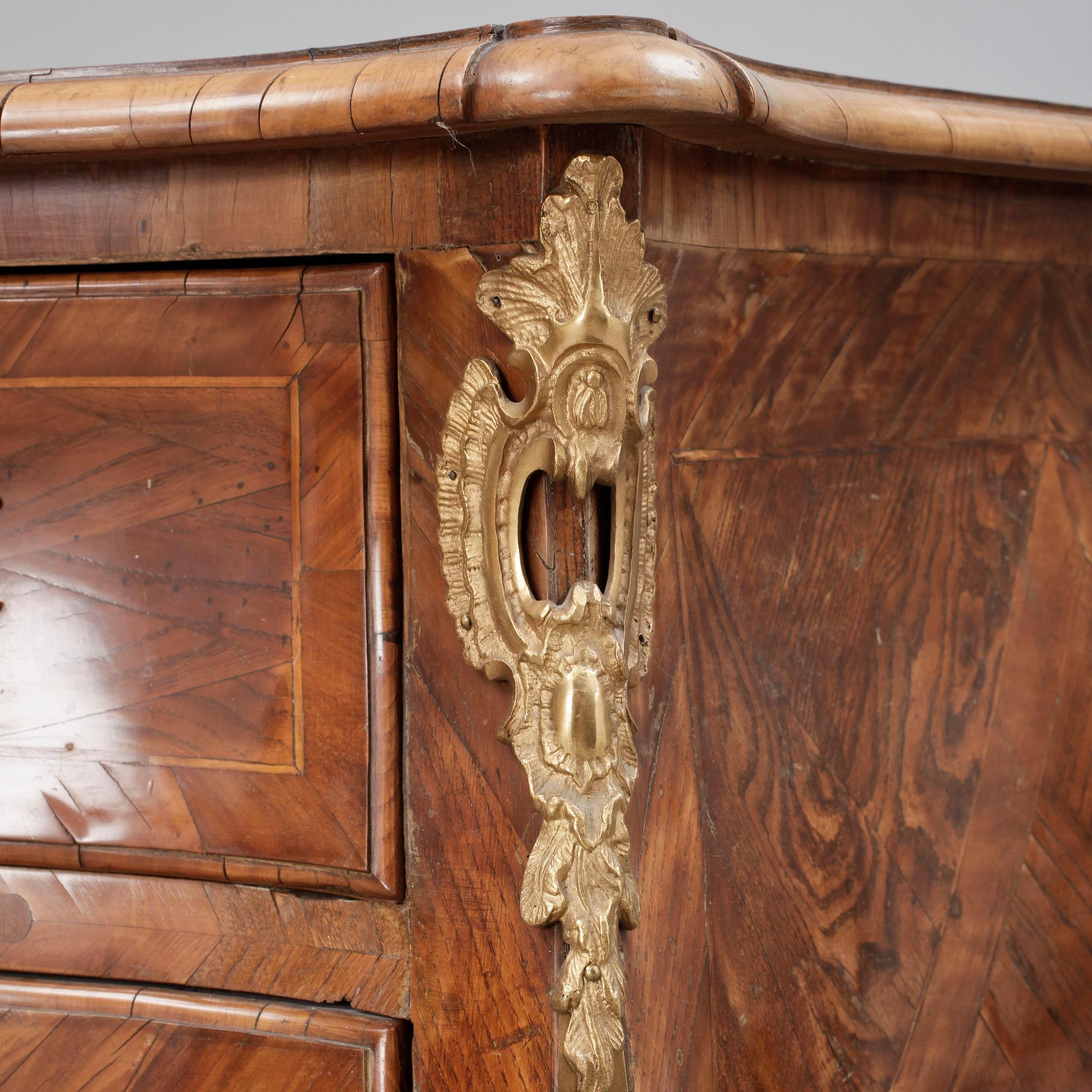 BYRÅ, rokoko , 1700-tal.