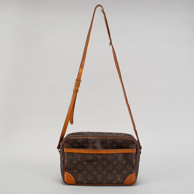 LOUIS VUITTON, väska, "Trocadero 30".