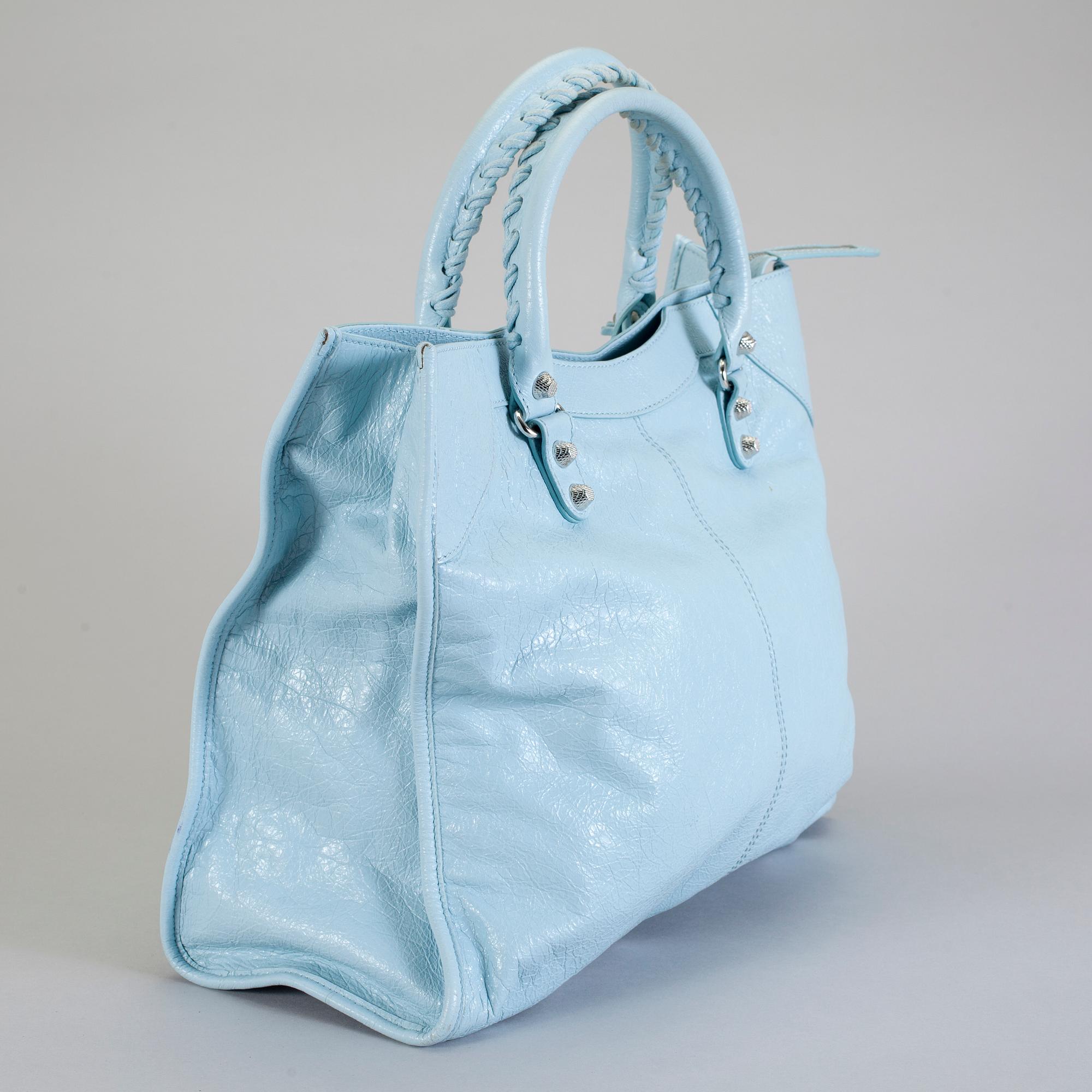 VÄSKA, "Giant Monday", Balenciaga.