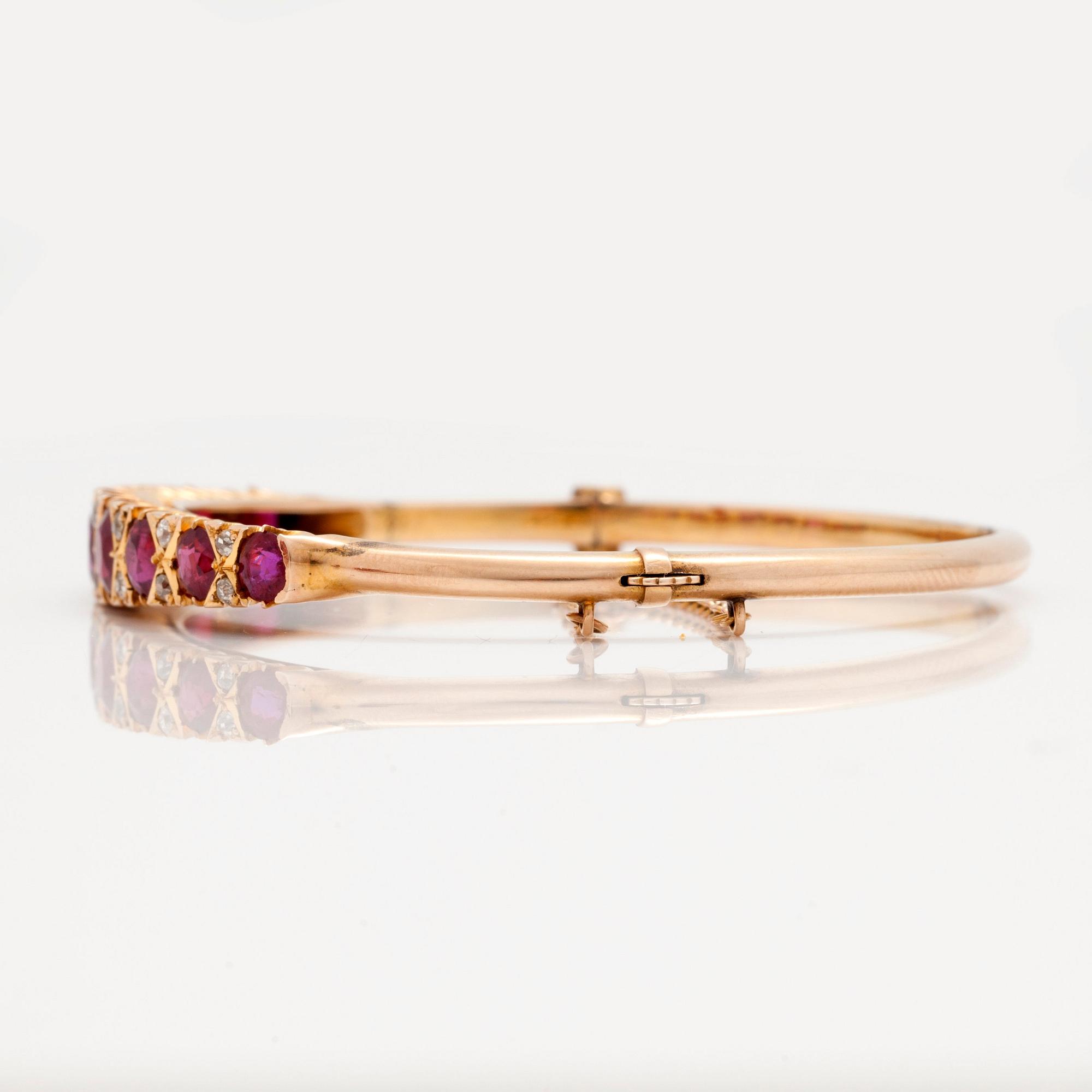 An old cut diamond and ruby bracelet. Total carat weight of diamonds circa 0.30 ct.