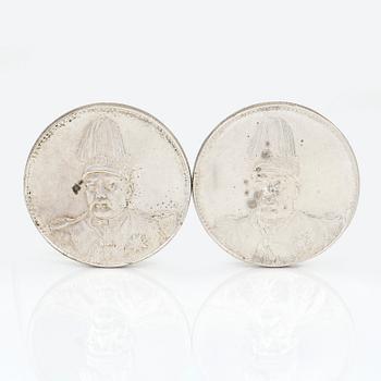 571. Two Chinese silver coins, from the Republic era (1916).