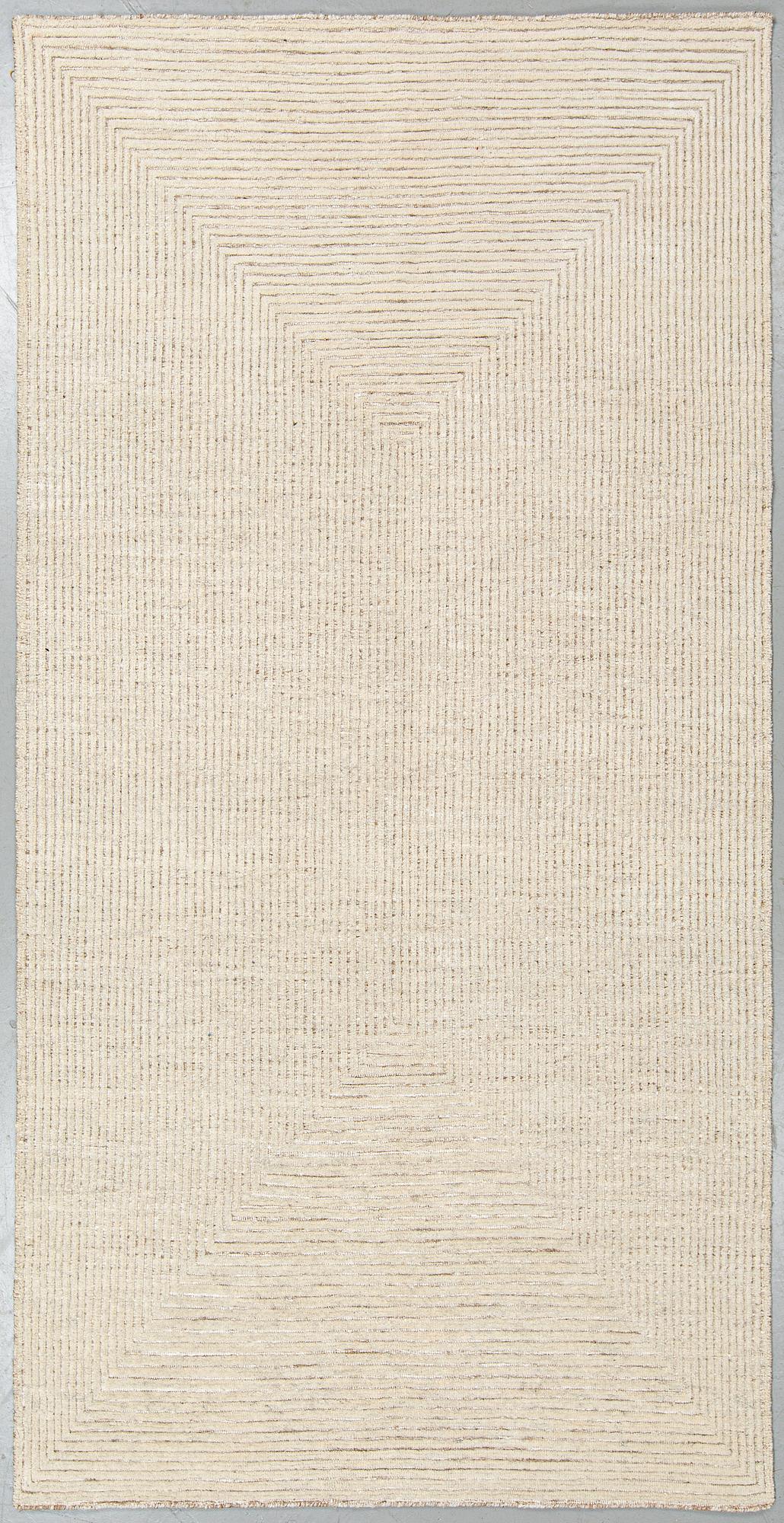 A CARPET, "Maze", loomed i relief, ca 317 x 160 cm.