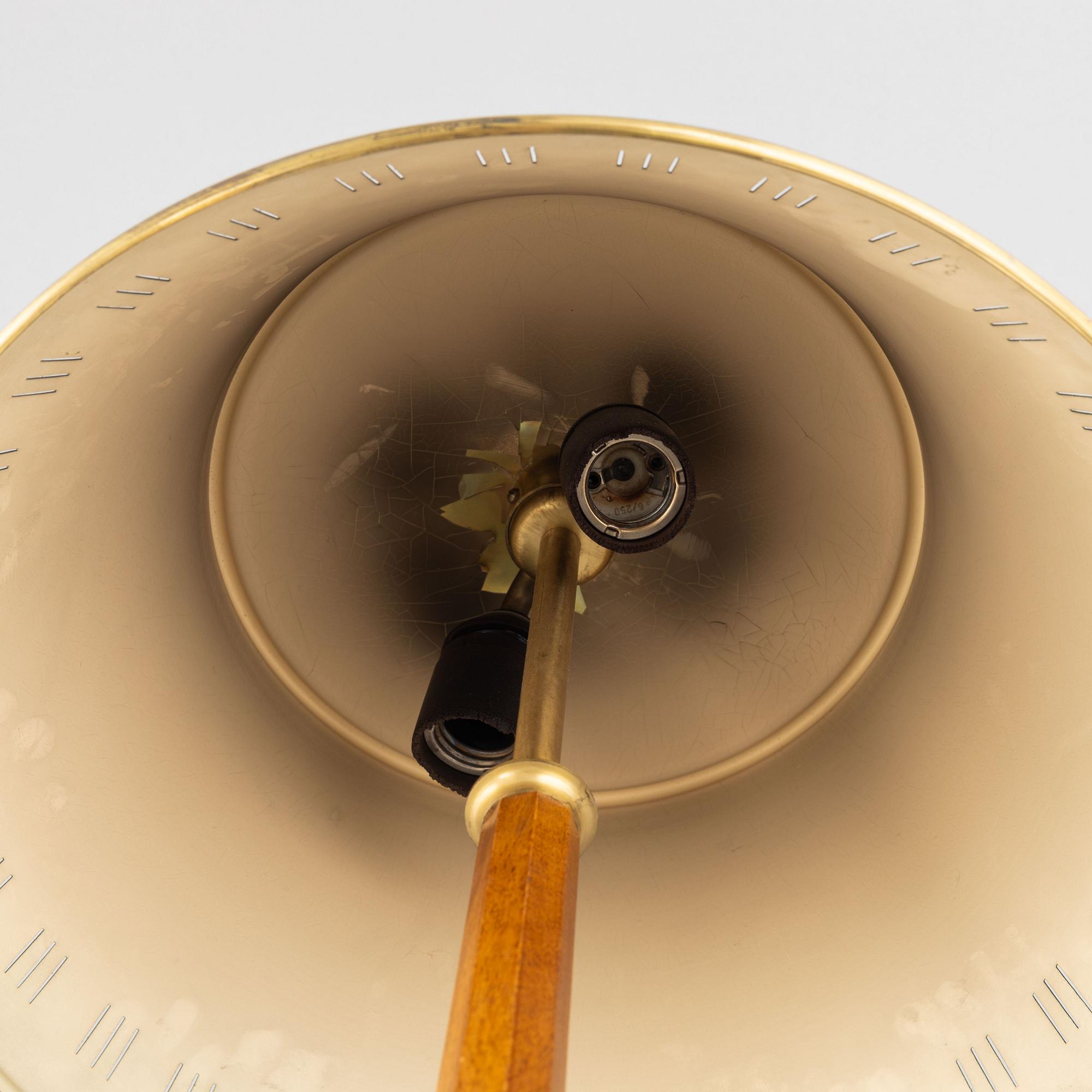 A Swedish Modern model '15479' table lamp, Arvid Böhlmarks Lampfabrik, 1940's.