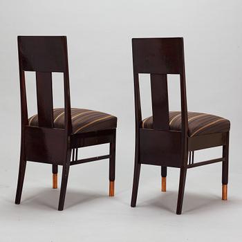 Bernhard Häkli, A Finnish Jugend table and six chairs, Vihdin Puuseppäin Huonekaluliike 1911.