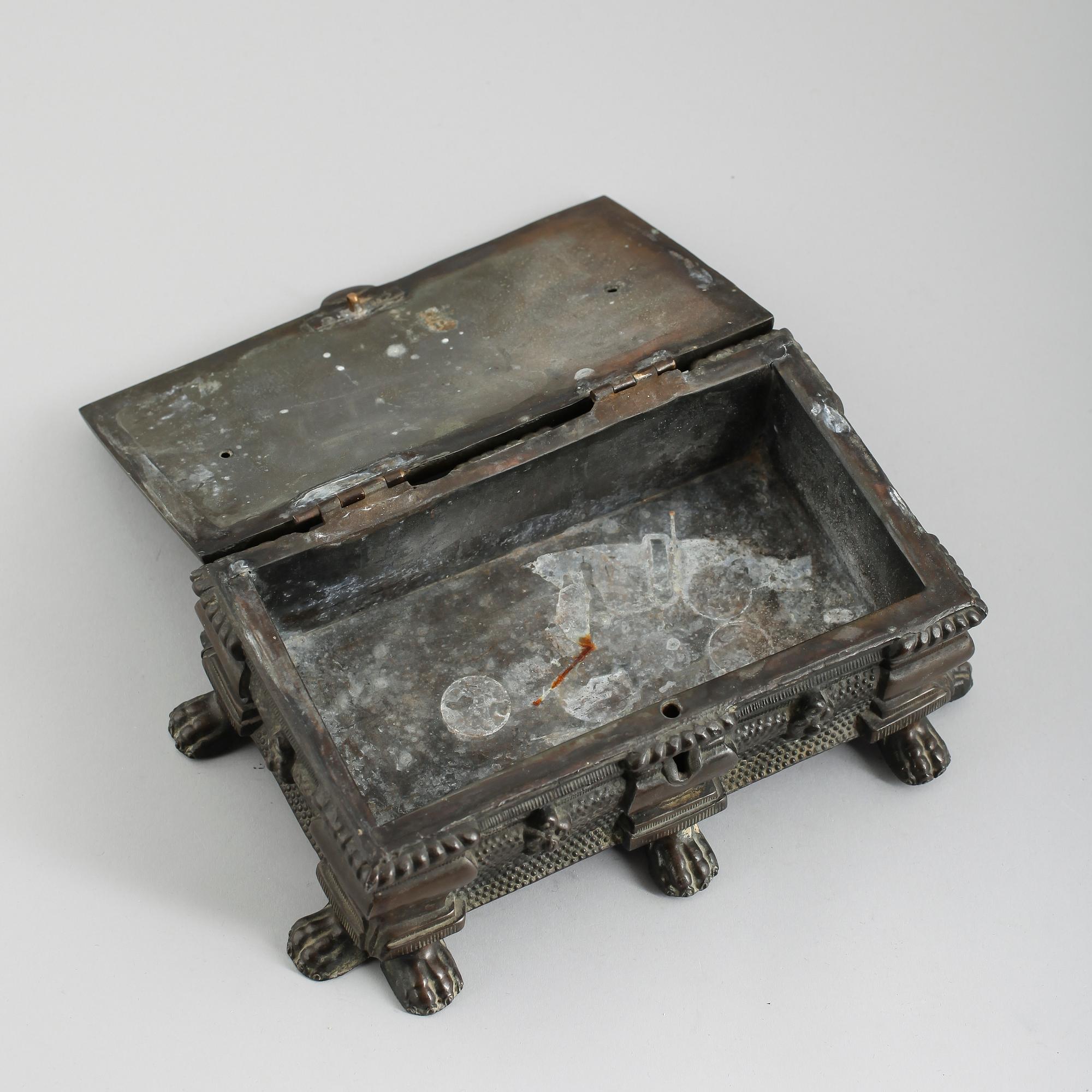SKRIN, bronserad metall, 1800-talets andra hälft.