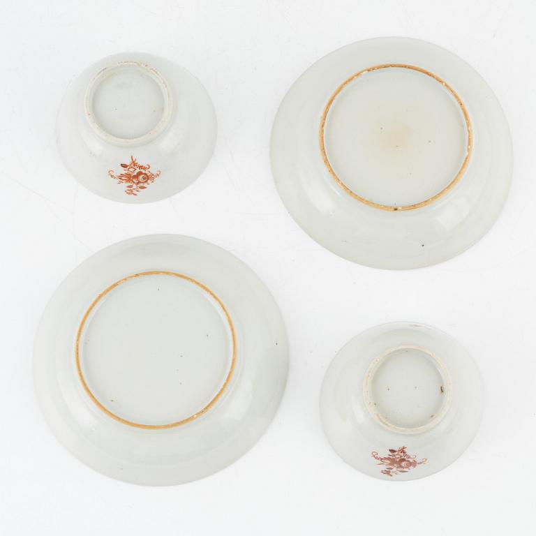 Koppar med fat, 12 st, porslin, Kina, Jiaqing (1796-1820).