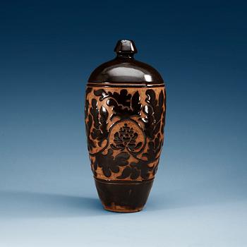 A brown glazed vase, Yuan dynasty (1271-1368).