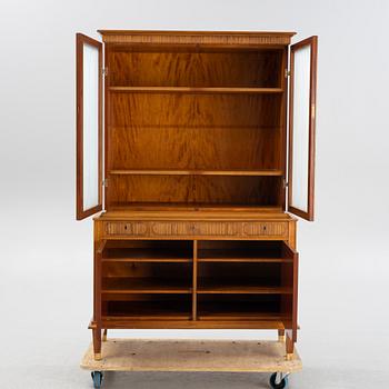 A mahogany veneered Swedish Modern display cabinet, 1940's/50's.