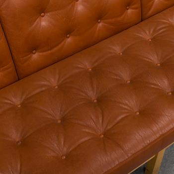 ERIK JÖRGENSEN/ERIK JØRGENSEN, an 'EJ 315-3' sofa.