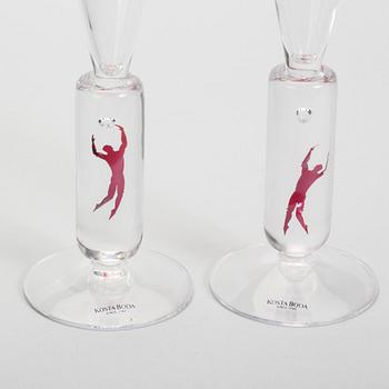 GLAS, ett par, "Millenium", Bertil Vallien, Kosta Boda, år 2000.