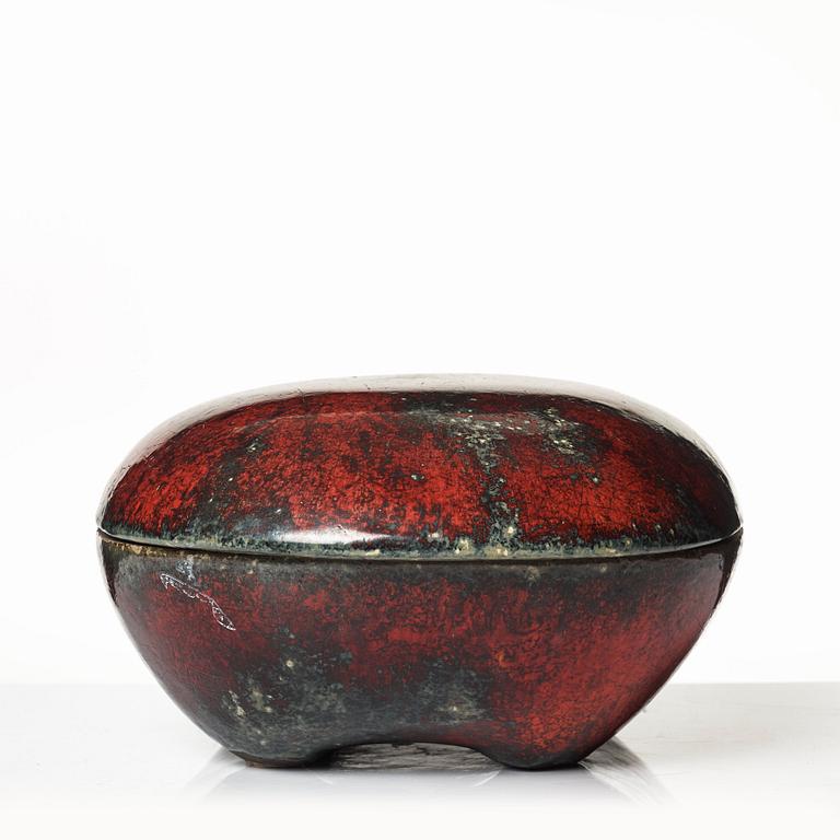 Hans Hedberg, a faience bowl with cover, Biot, France.