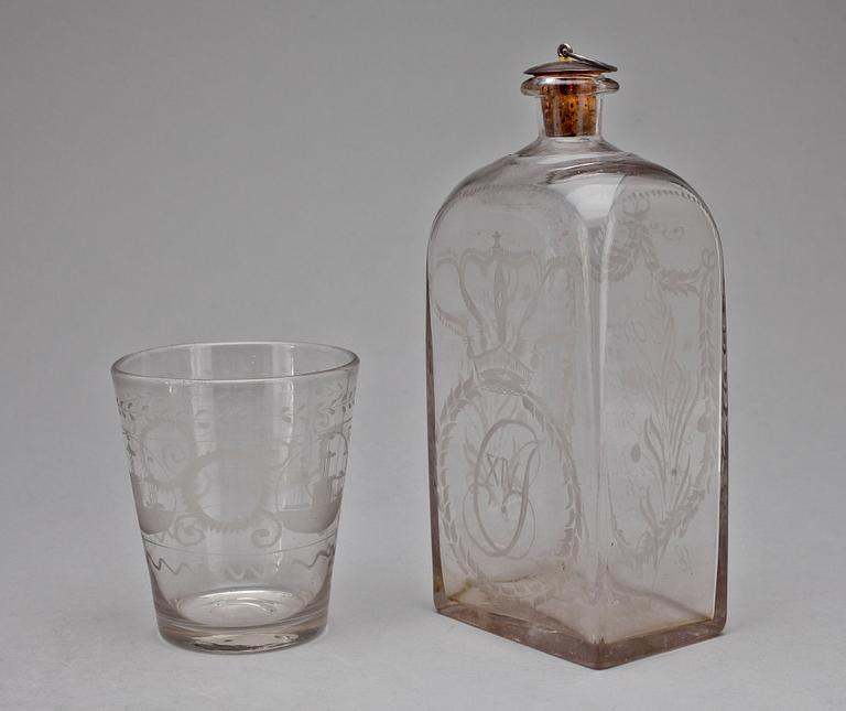 BRÄNNVINSKARAFF Samt GLAS, glas, 1800-talets första hälft.