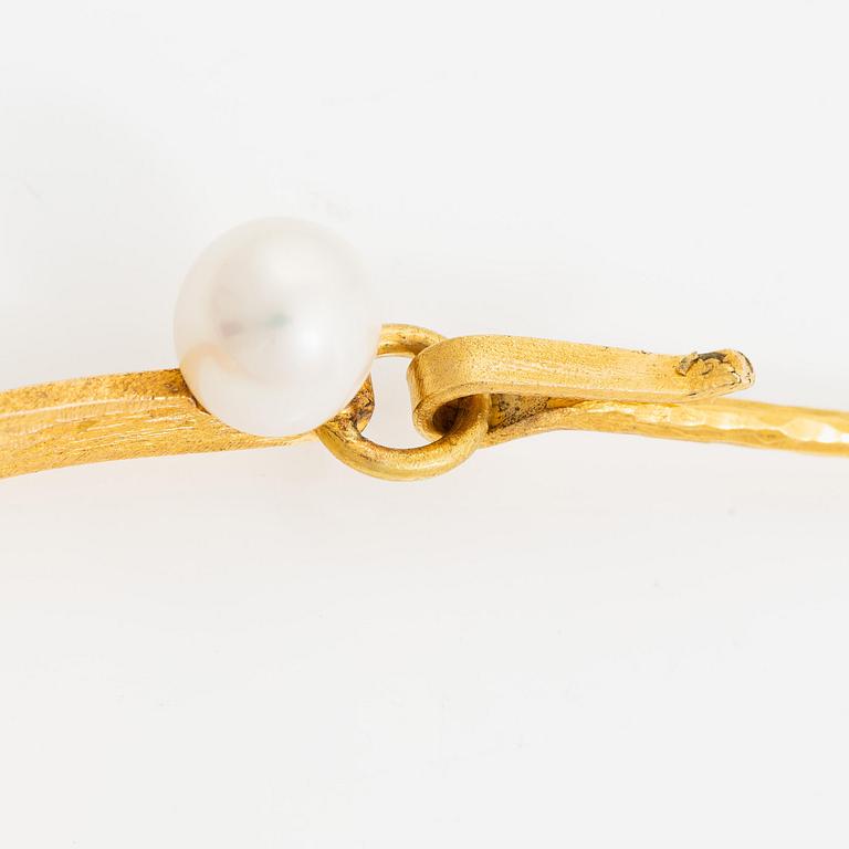 Karlheinz Sauer collier 18K guld och opal med odlade pärlor samt runda briljantslipade diamanter.