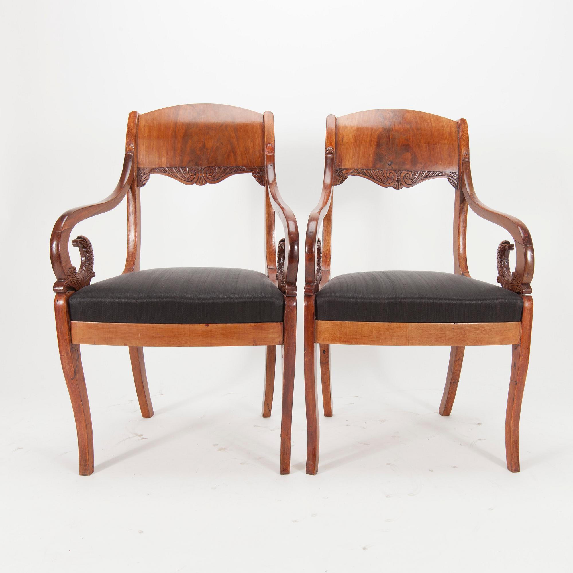 KARMSTOLAR, ett par, biedermeier, Ryssland 1800-talets mitt.